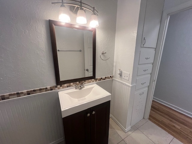 Building Photo - 4 Bed 1.5 Bath in Prime Bench Location!