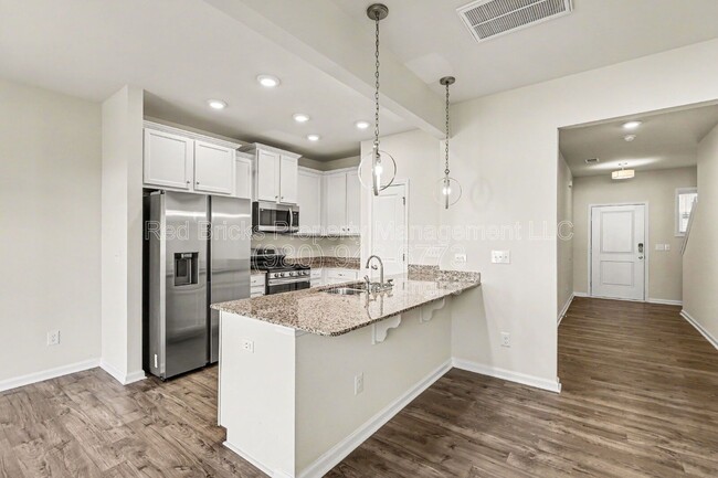 Building Photo - 3805 Yorkshire Pl