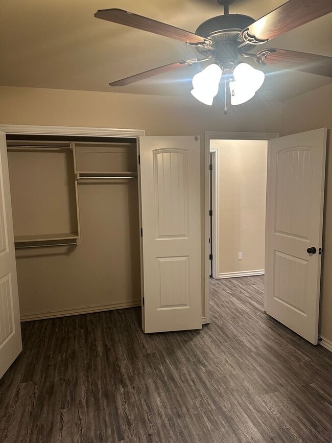 Building Photo - Beautiful 3 Bedroom Home With An In-Ground Storm Shelter!!!