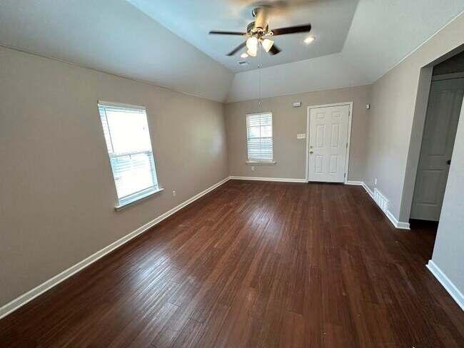 Building Photo - 1311 Crosstown Ct