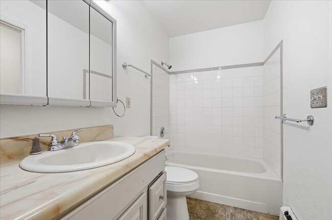 Building Photo - 900 N Wesglenn Cir