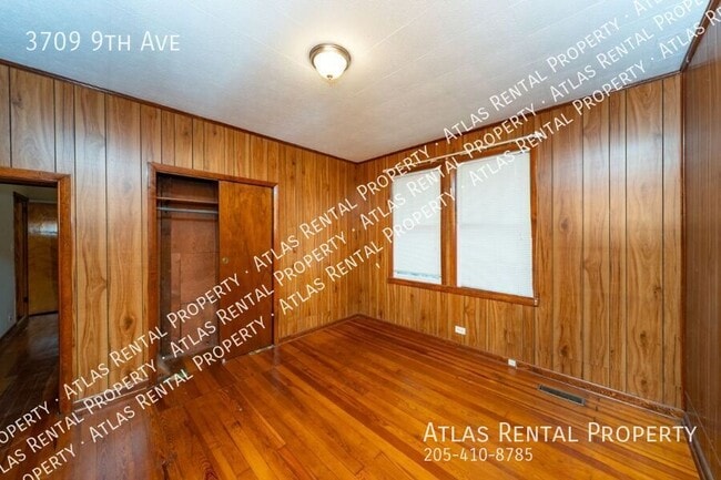 Building Photo - 3709 9th Ave