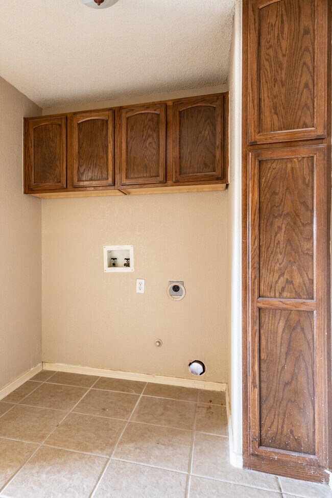 Building Photo - 12737 Tierra Nunez Ct