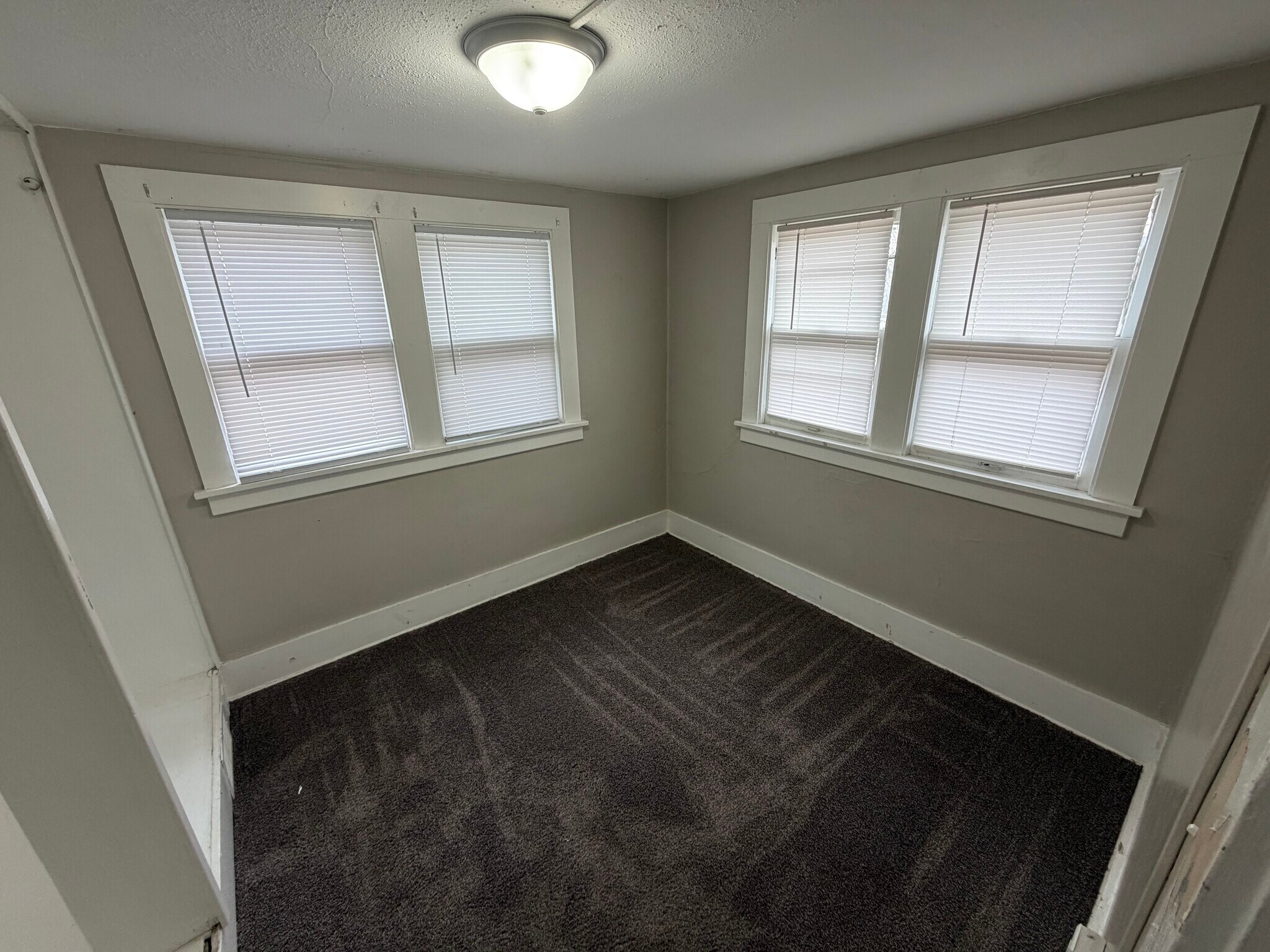 Building Photo - 1111 Bluff St