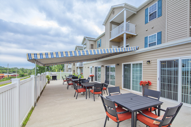 Building Photo - Camillus Pointe Senior Apartments