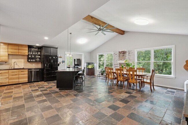 Building Photo - Gated versatile lifestyle property tucked into the heart of Tennessee’s most scenic countryside