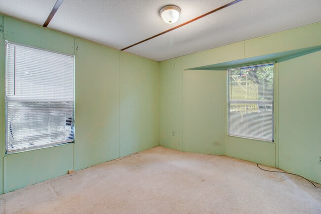 Building Photo - 2619 Warm Ave