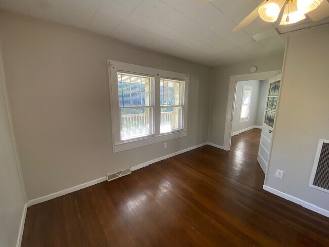 Building Photo - 9 McKinnish Cove Rd