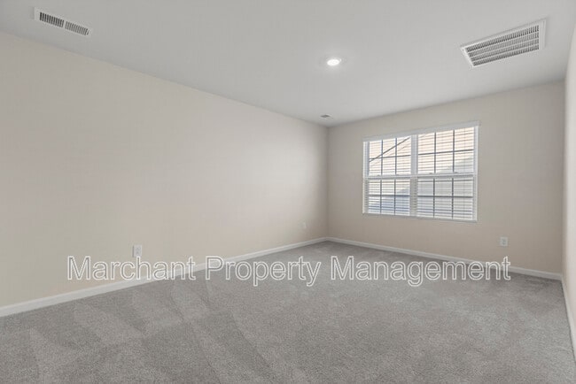 Building Photo - 211 Backstay Ln