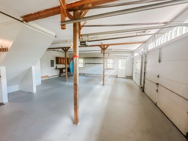 Building Photo - 10 Herrick Rd