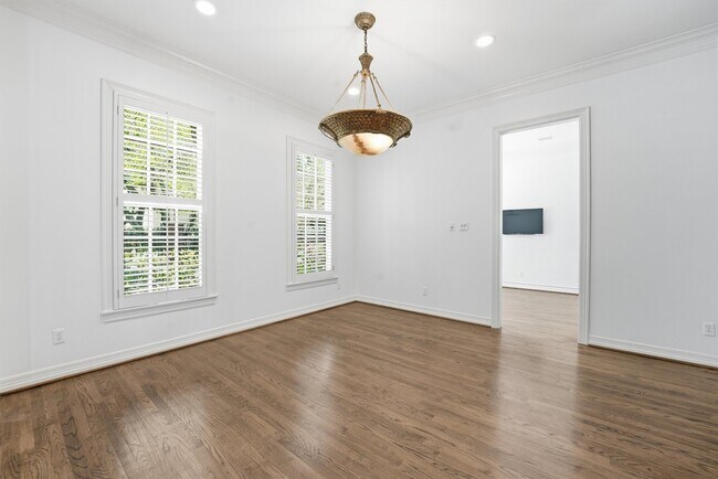 Building Photo - 3210 Maroneal St