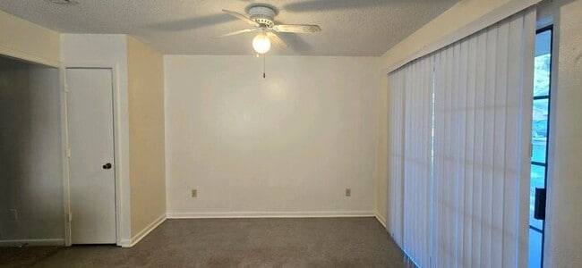 Building Photo - Available! 2 Bedroom 1 Bath Close to Everything! Longview, TX!