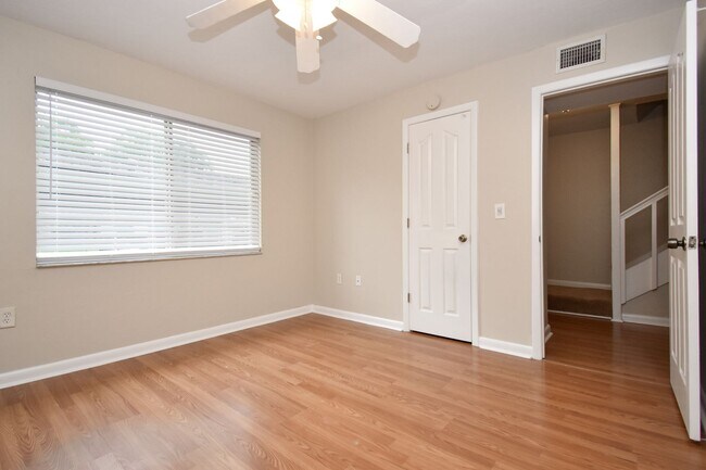 Building Photo - 501 SW 75th St