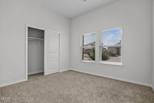 Building Photo - 13757 Villa Vista Ave