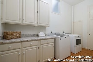 Building Photo - 142 W San Antonio St