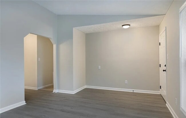 Building Photo - 415 Atwell Dr