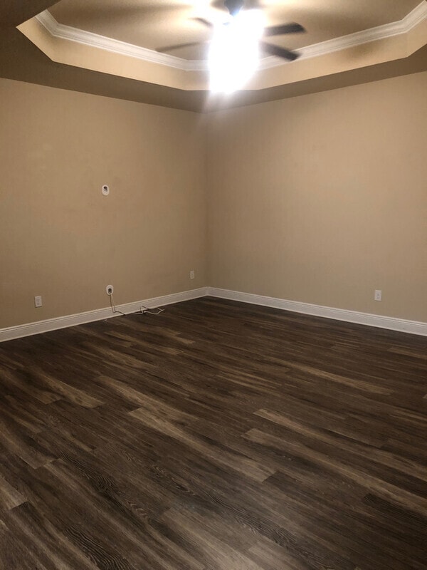 Building Photo - 5204 Parkside Dr