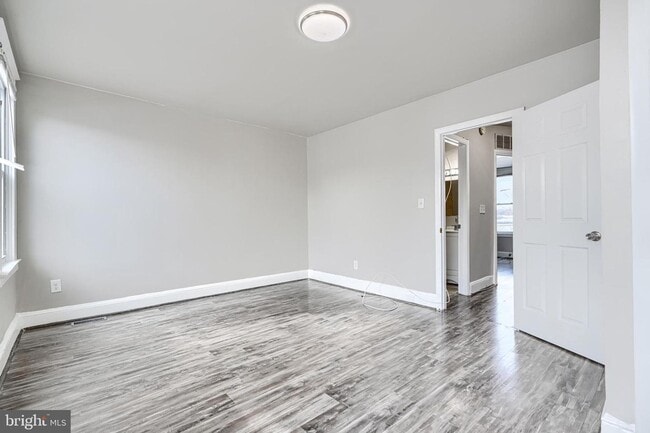 Building Photo - Well-Located 3BR Row Home Close to Johns Hopkins & Bayview