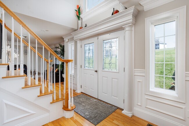 Building Photo - 22 White Pine Dr
