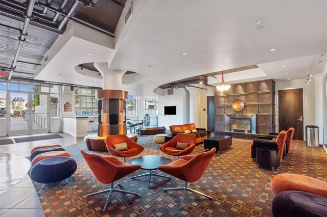 Building Photo - 2600 W 7th St