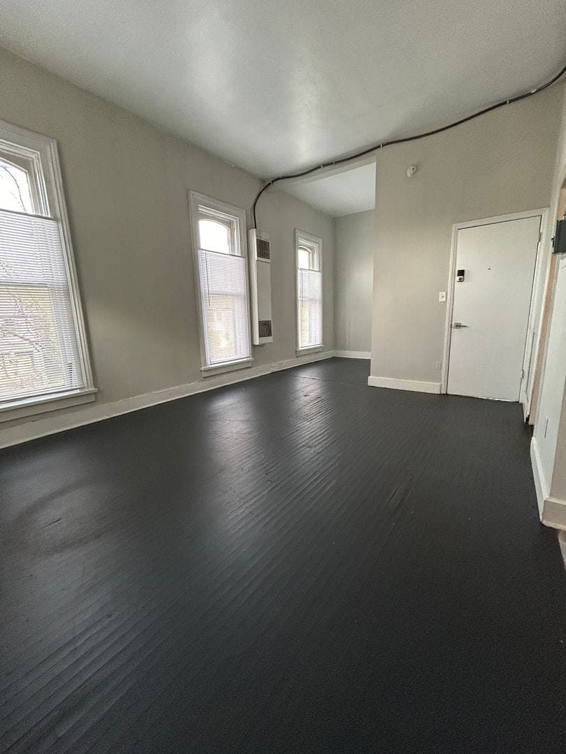 Building Photo - 911 N 9th St Rd