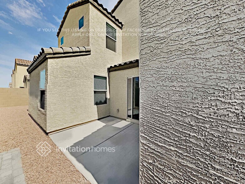 Building Photo - 8019 W Agora Ln
