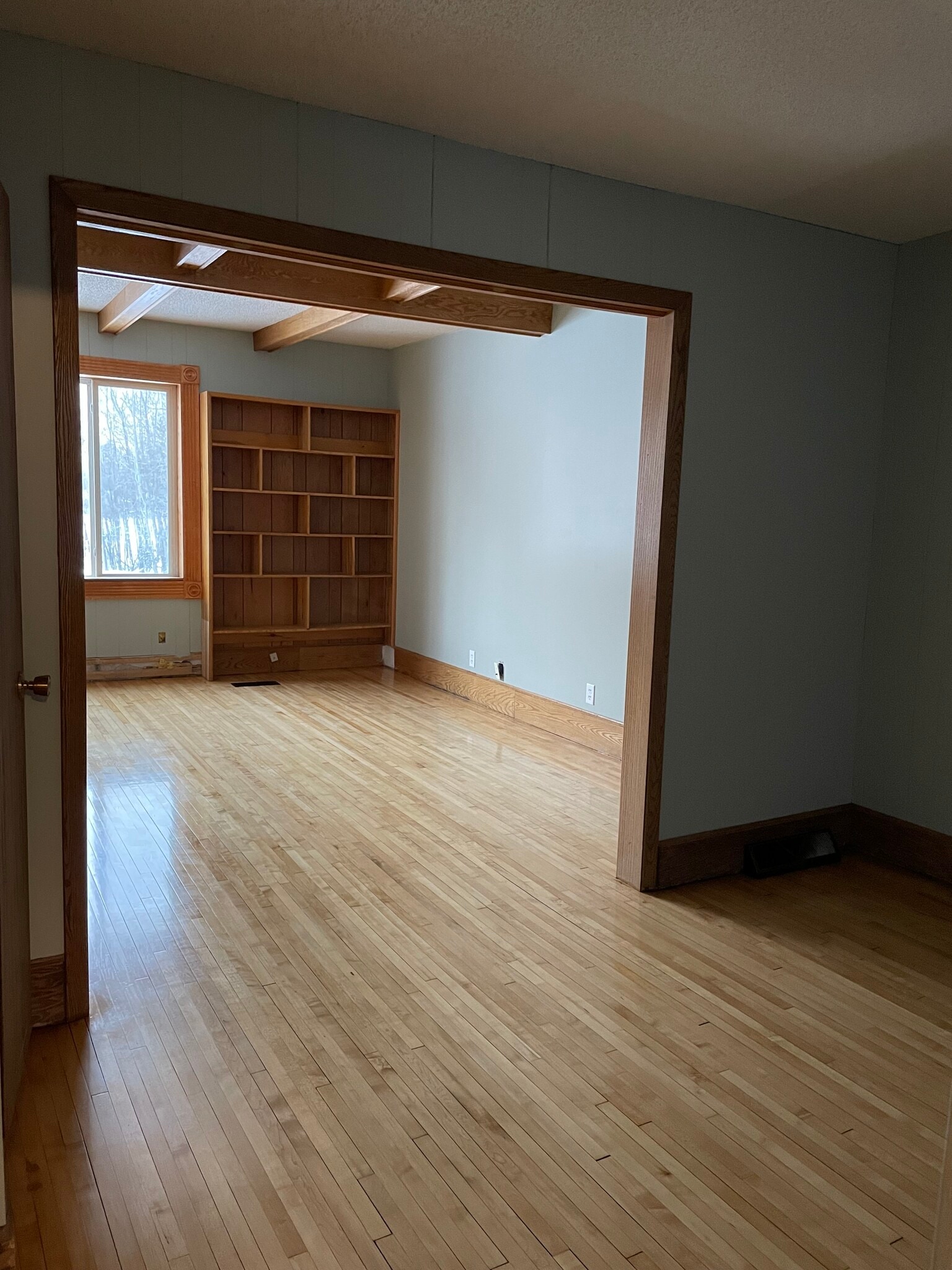 Building Photo - 5185 Samuelson Rd