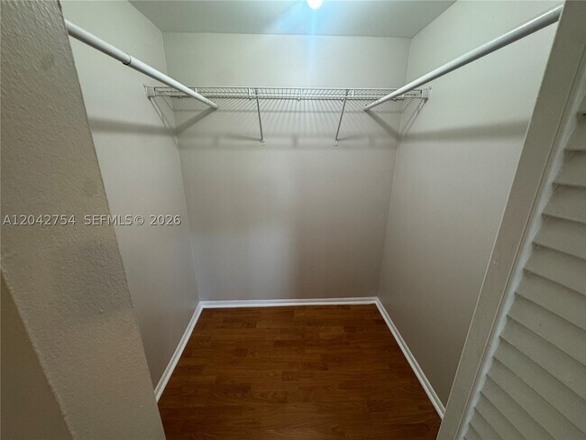 Building Photo - 7910 S Colony Cir