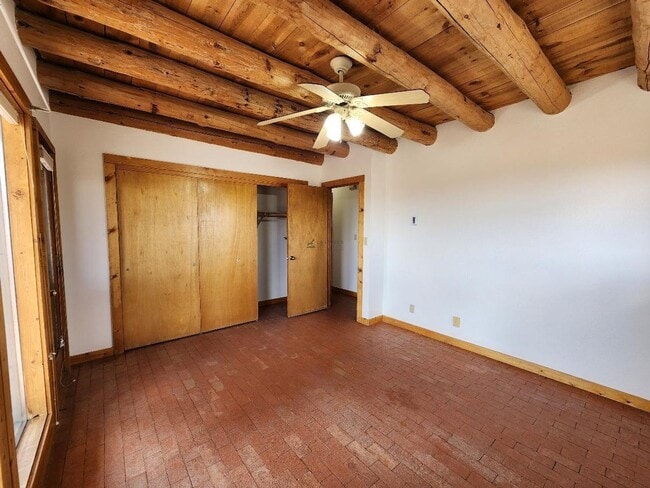 Building Photo - 25 Cerrado Loop