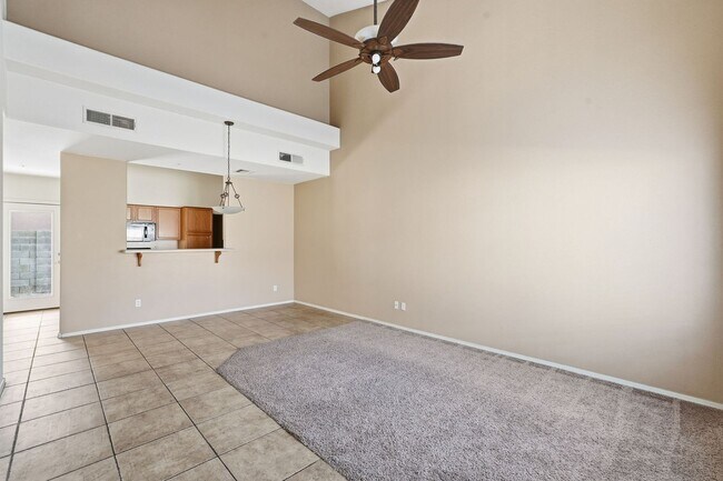 Building Photo - Gated Community, close to 101 and Arrowhead!