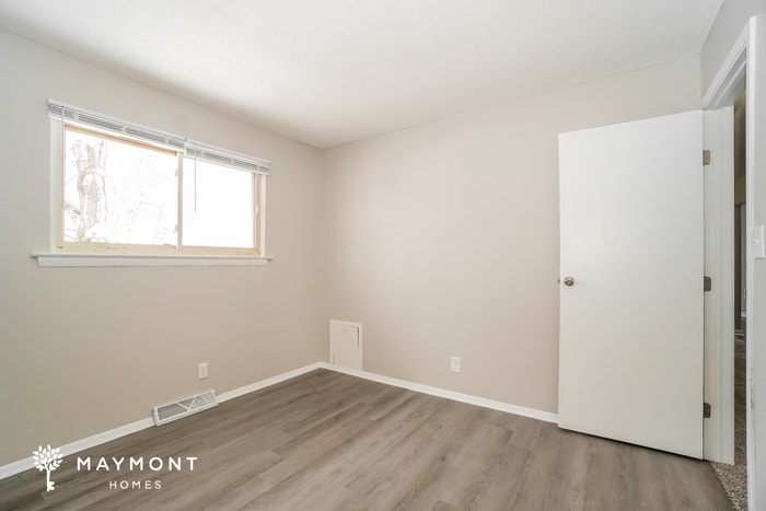 Building Photo - 3166 Valley Park Ave