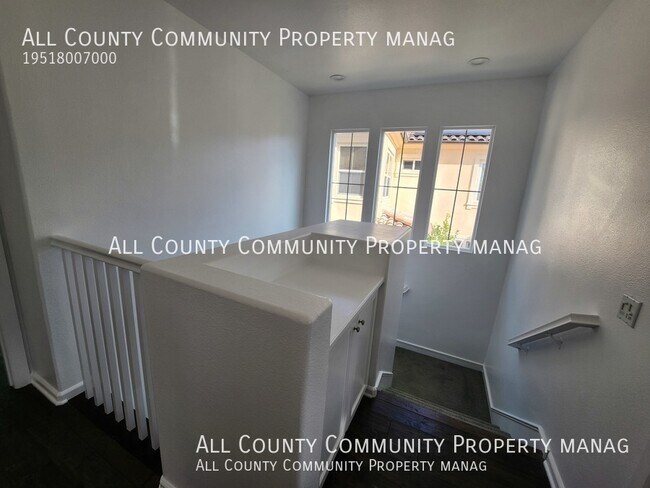 Building Photo - 43 Los Indios