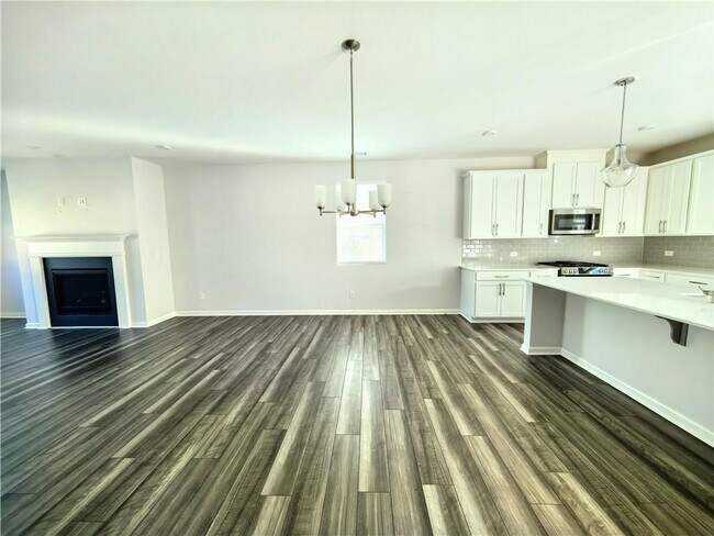 Building Photo - 2400 Whistler Wy NE