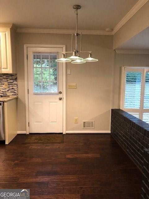 Building Photo - 4832 Valley View Ct