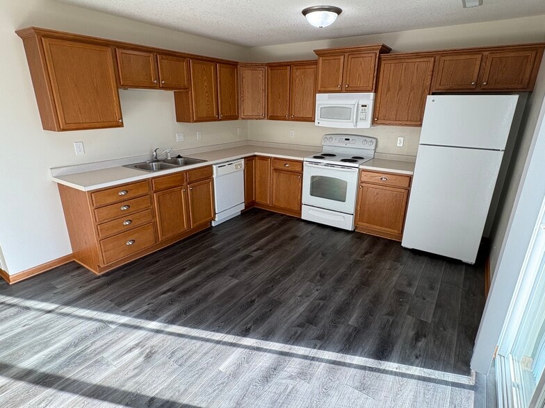 Building Photo - 1714 W Jester Park Dr