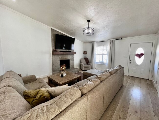 Building Photo - Beautifully ranch-style home in Central Virginia Beach