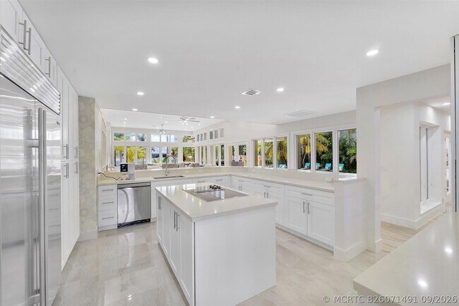 Building Photo - 18 Nurmi Dr