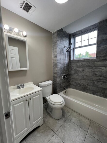 Building Photo - 38 Winans St