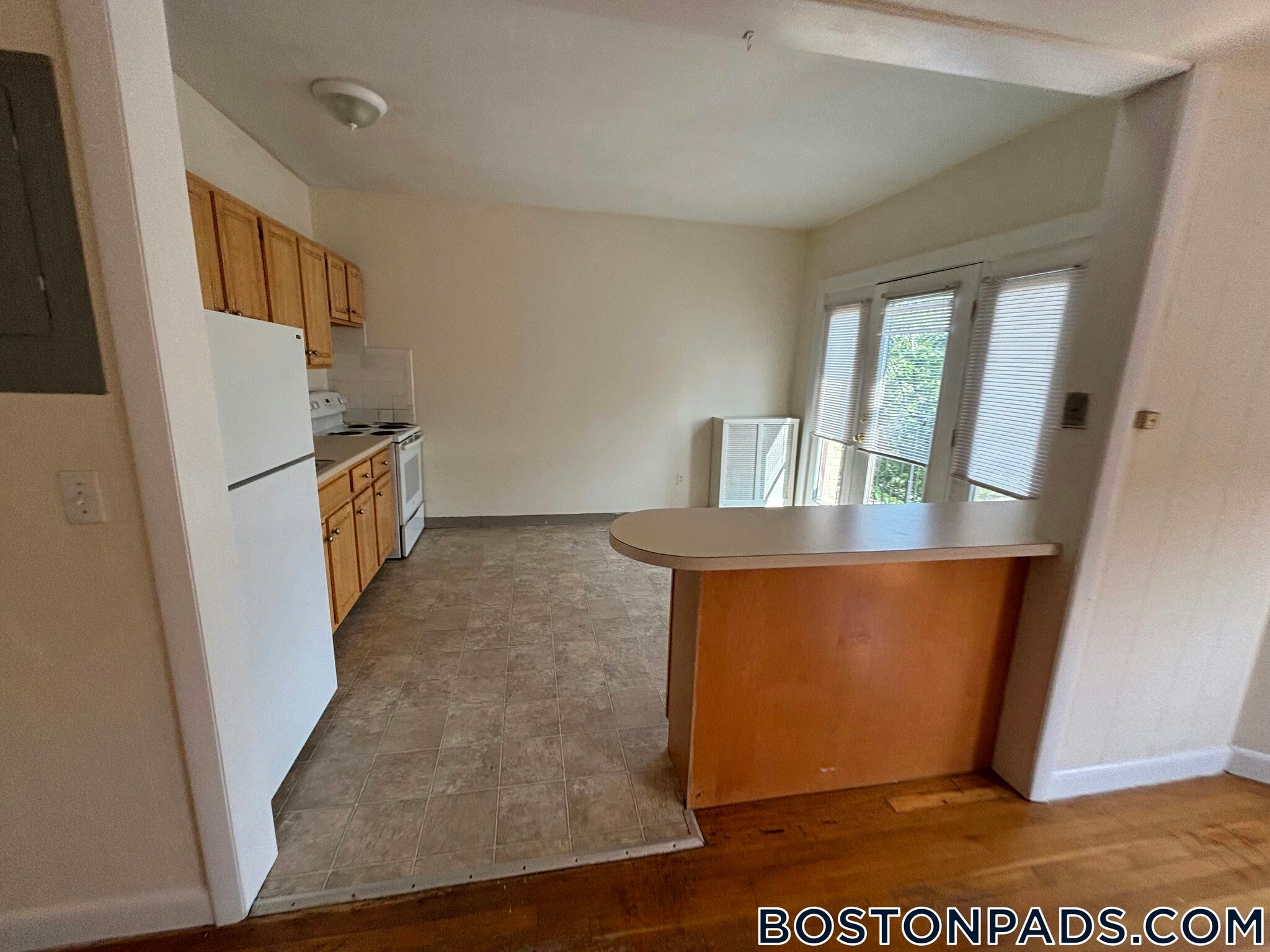 Building Photo - 1137 Commonwealth Ave