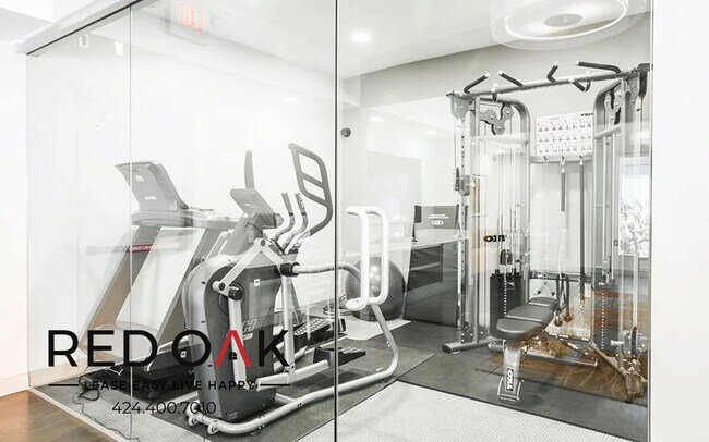 Building Photo - 21315 Roscoe Blvd