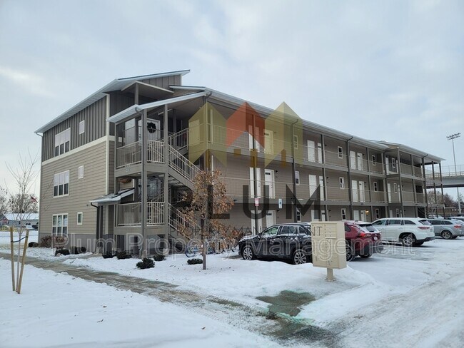 Building Photo - 1245 Waverly St