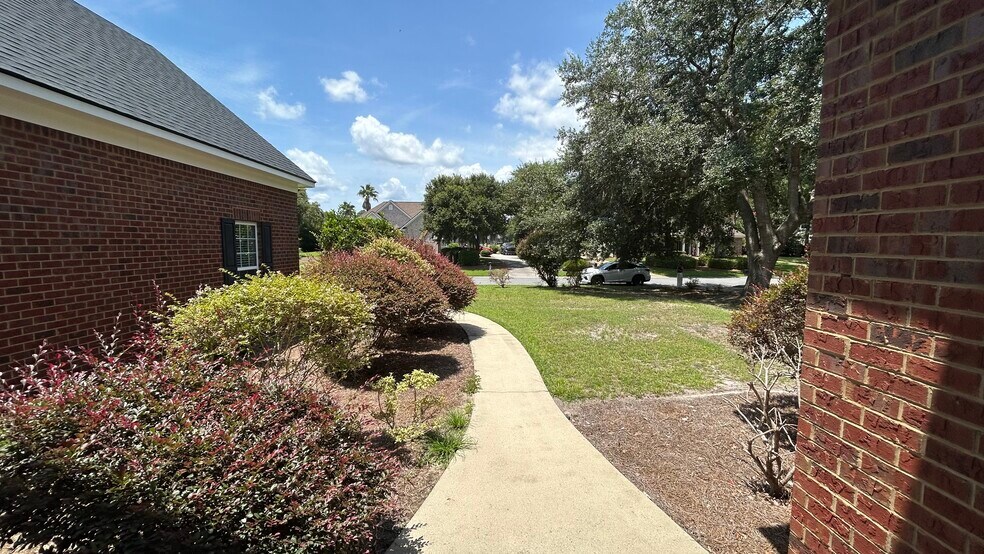 Building Photo - 389 Chastain Cir