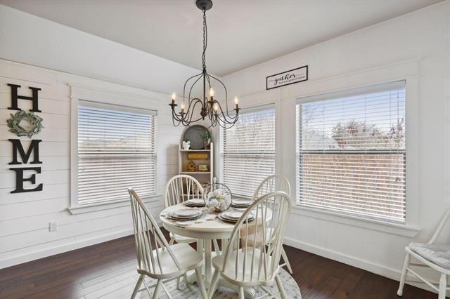 Building Photo - 525 Braewick Dr