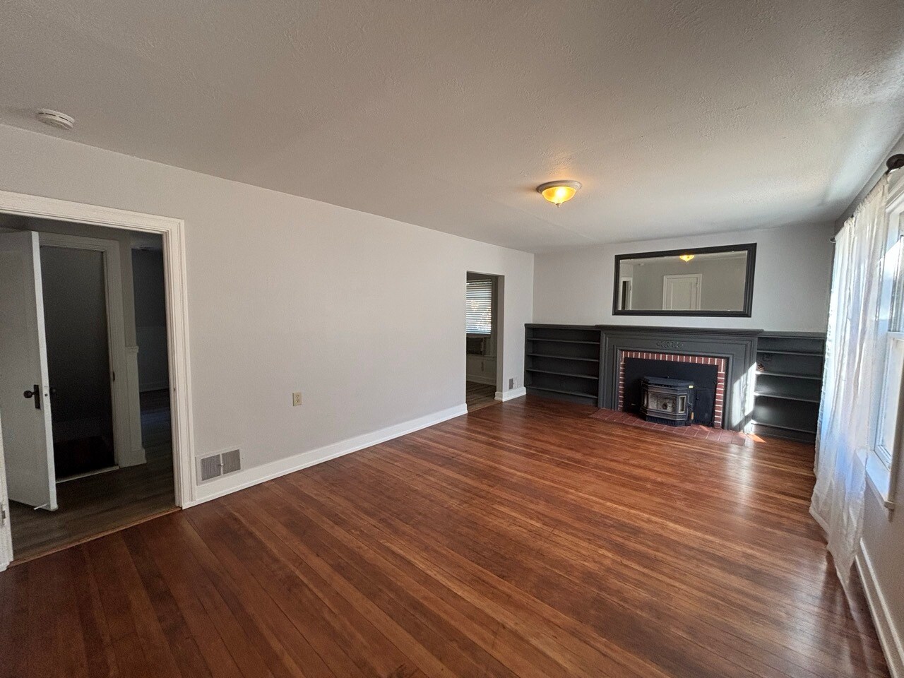 Building Photo - 2892 Coloma St