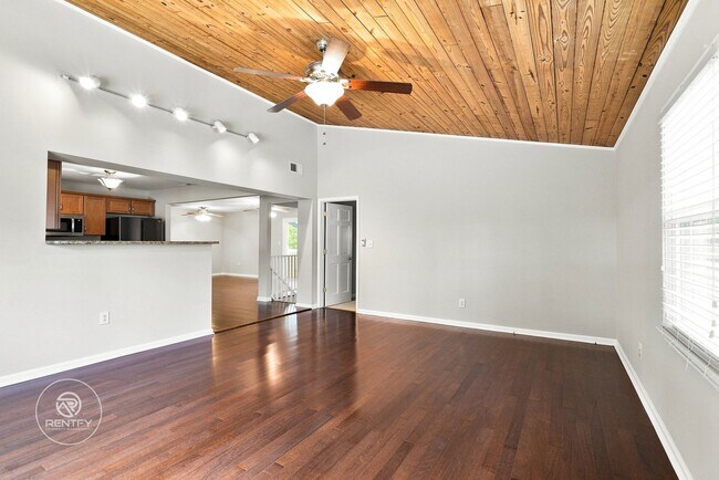 Building Photo - 7088 Wateredge Dr