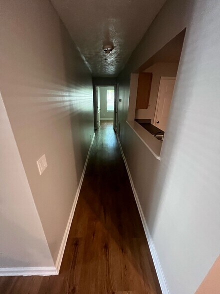 Building Photo - 8101 Par Four Way