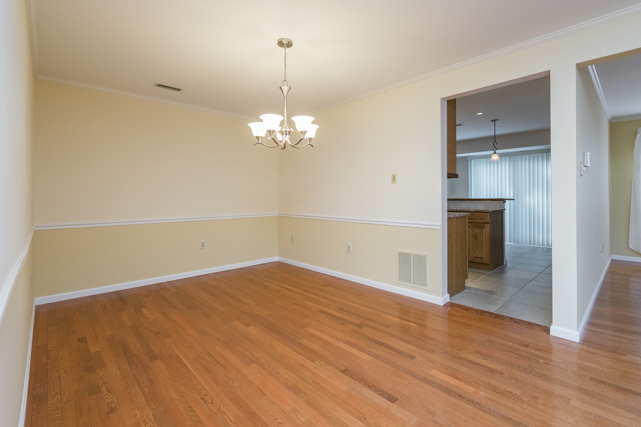 Building Photo - 13 Sweetwater Cir