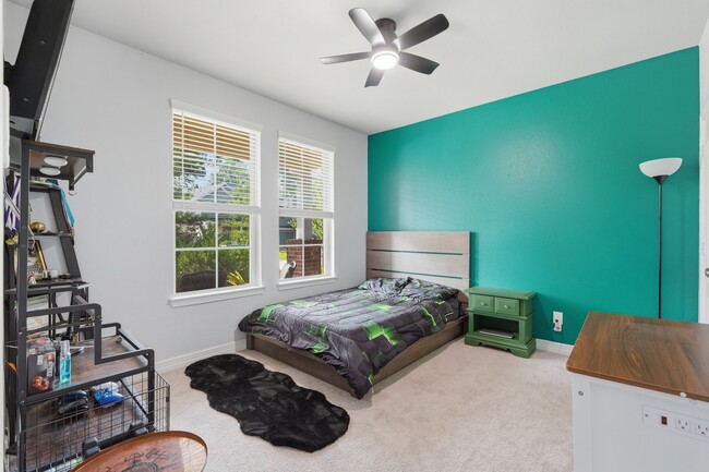 Building Photo - 127 Buttonwood Ct