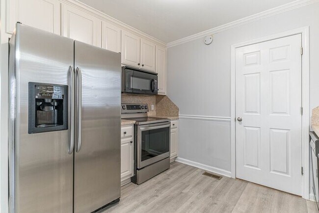 Building Photo - Ranch 3 bedroom 2 bath !
