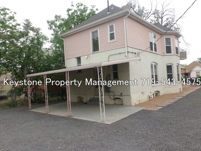 Building Photo - ALL Utilities Included with Rent! South-si...